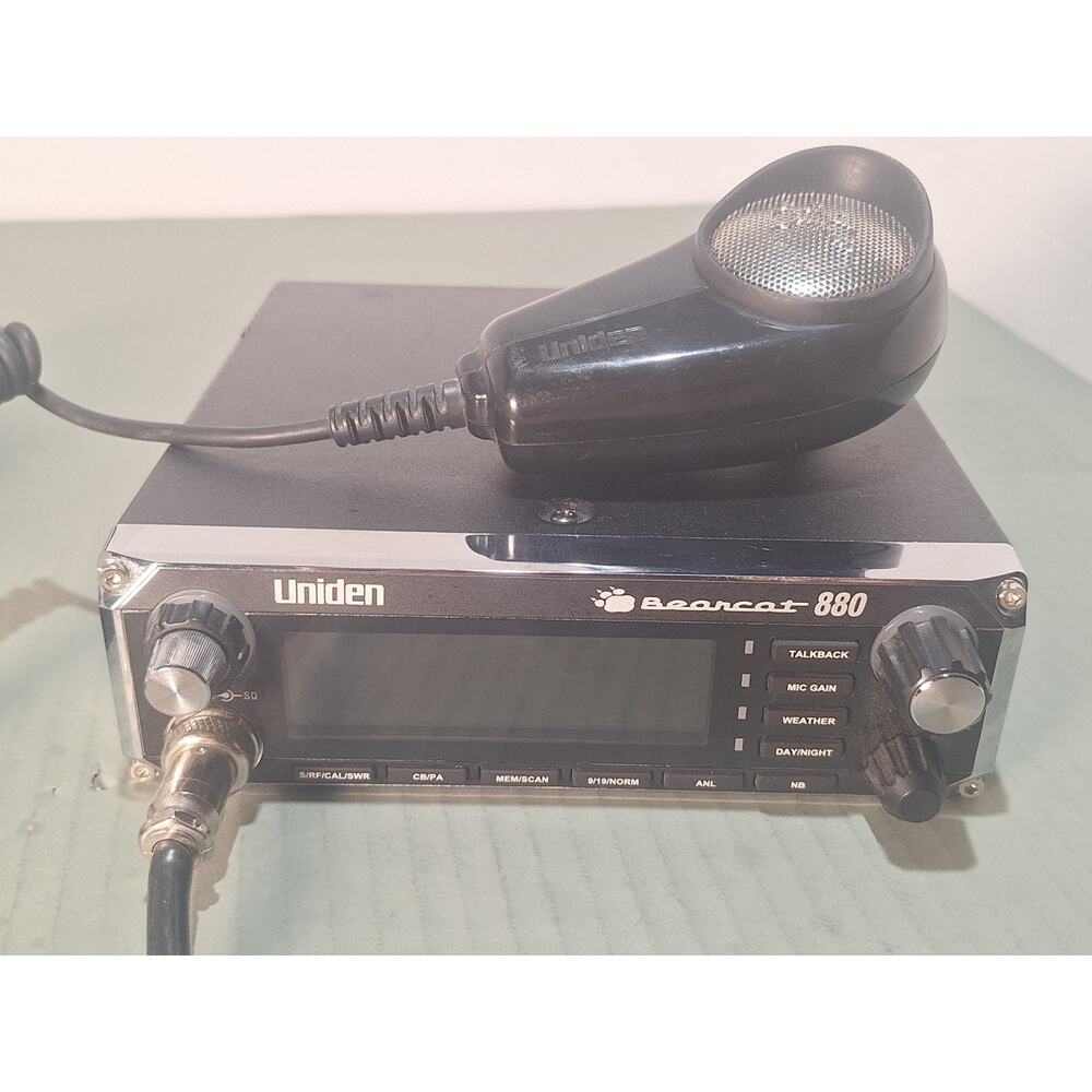 Uniden Bearcat 880 CB Radio Early Production Version Tested Working Original Mic